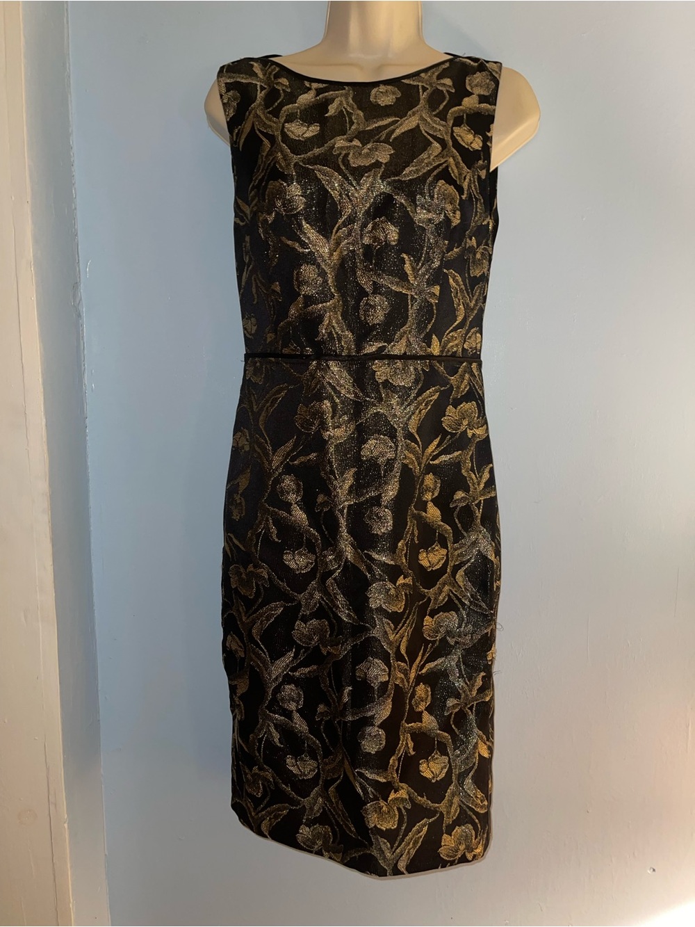 Talbots Women's Black & Gold Floral Brocade Knee-Length Dress. Size 6.